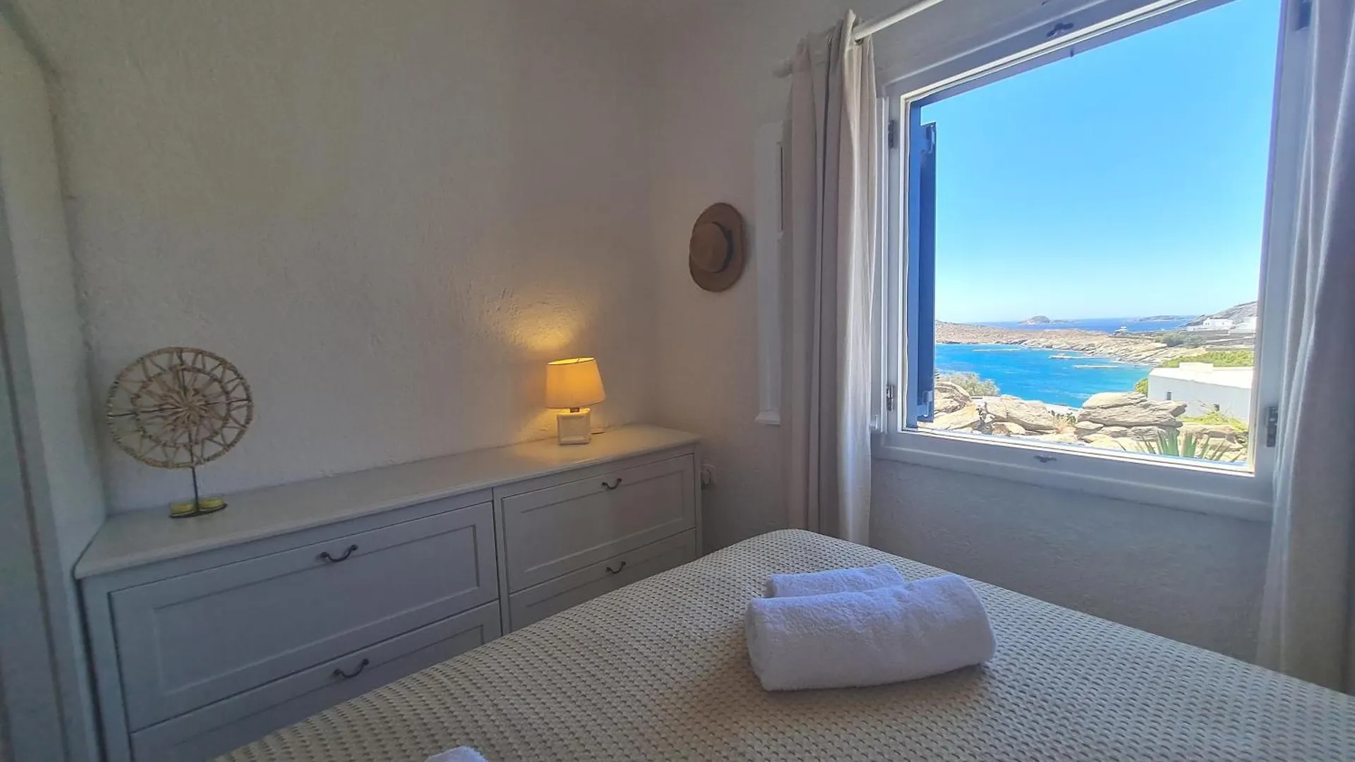 Blue Pearl Maisonette Ornos